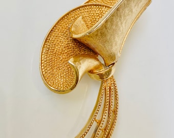 Brooch, Designer Coro, Pegasus Brooch, Gold Tone Metal, Mid