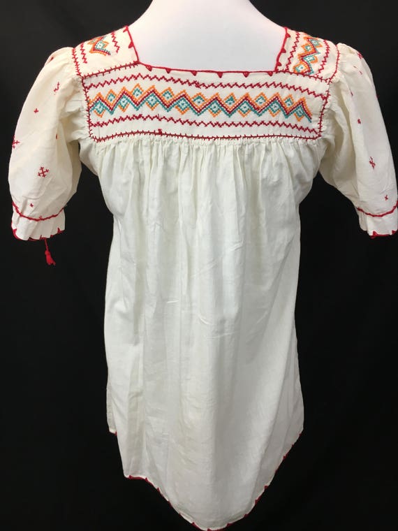 70's Embroidered Mexican Top with Pockets - image 4