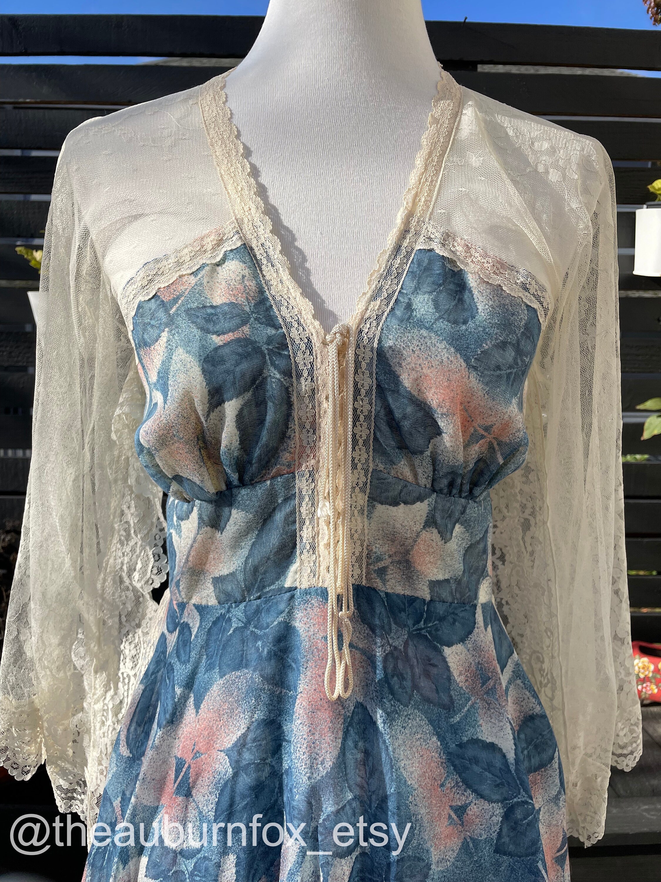 70's Gunne Sax Moody Blue Leaf Print With Lace Angel Sleeves Maxi Dress ...