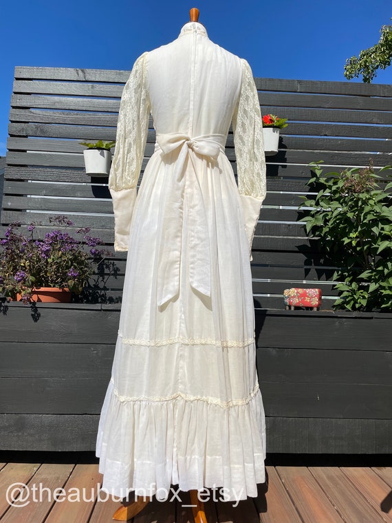 70's Gunne Sax Cream Maxi Dress with Lace Detail Sz 11 - Gem