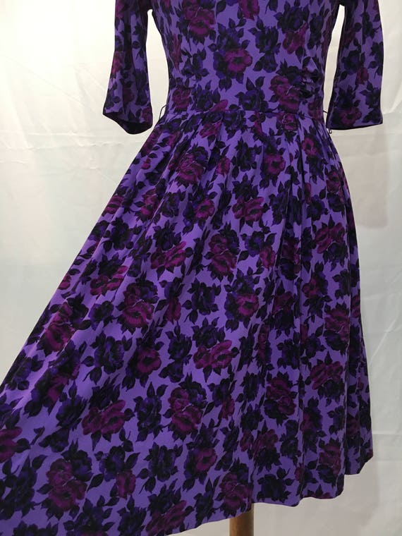 50's/60's Rich Violet Floral Dress - image 3