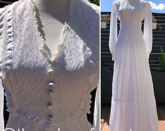 70's Angelic White Maxi Dress with Lace Trim by Zum Zum Sz M