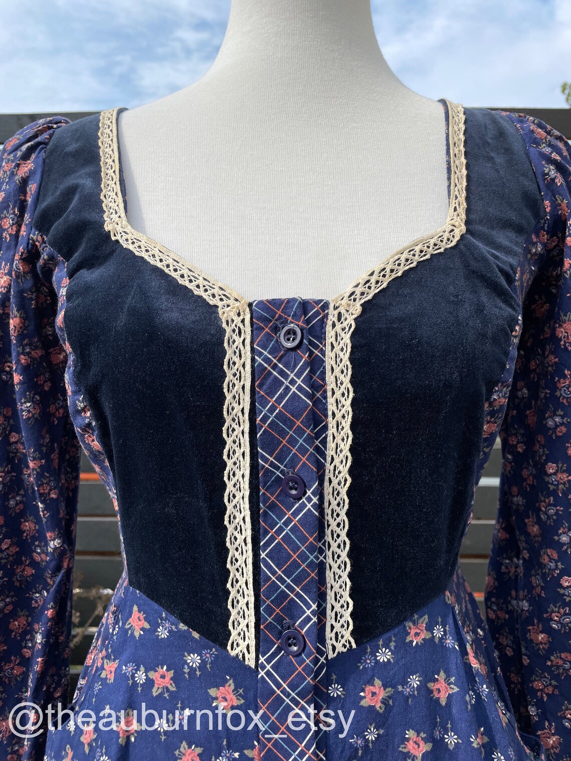 70's Gunne Sax Midnight Blue Floral Button Down Dress With - Etsy