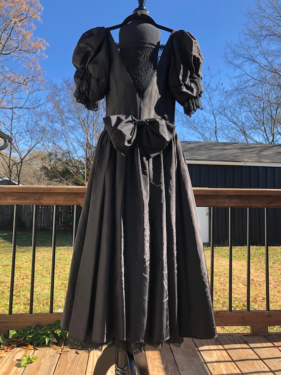 black shirt dress with Fitted Waist Collection: BRIDESMAIDS size:5XL/UK24 Cream Lace Cocktail Dress