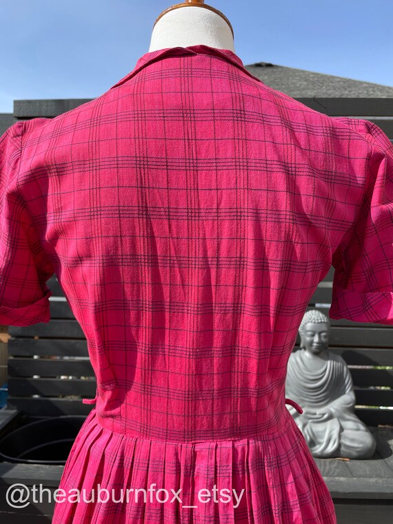 50's Raspberry Red Crisscross Pattern Button Down… - image 6
