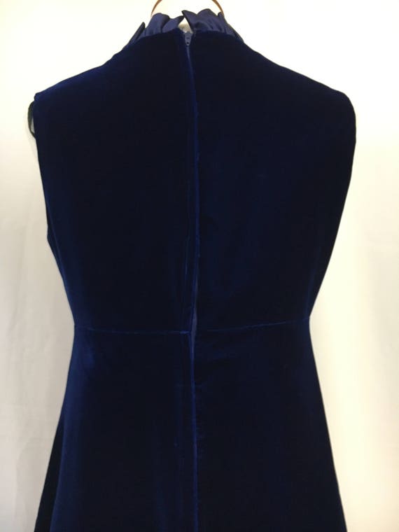 70's Blue Velvet Bow Dress - image 6