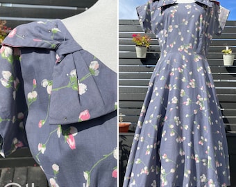 50's Pewter Grey Dress with Rosebud Print by Annetta Sz M (FLAWS)