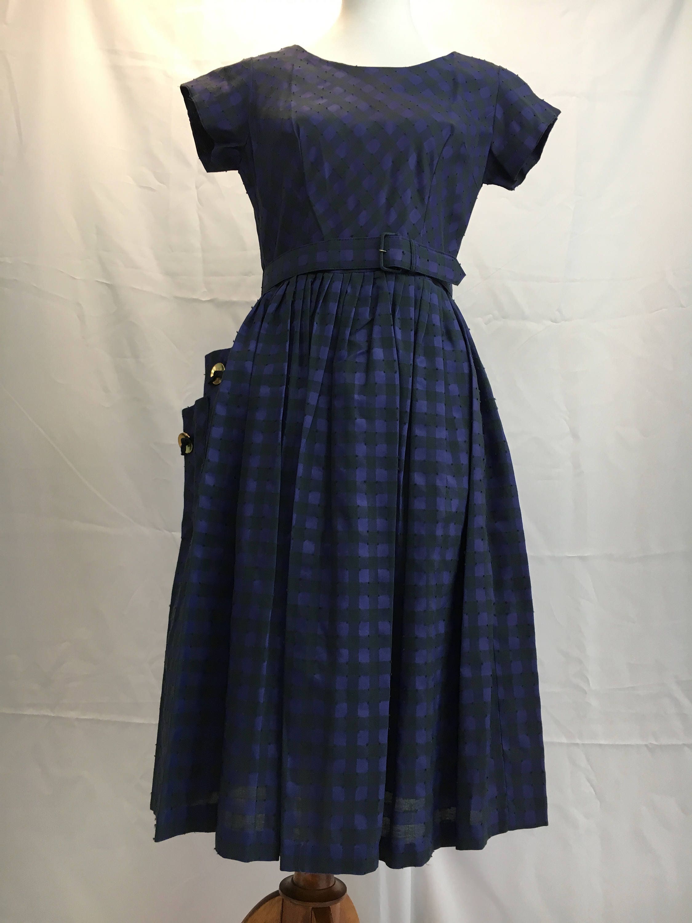 Modern Vintage 50's Dress with Great Button Pockets | Etsy