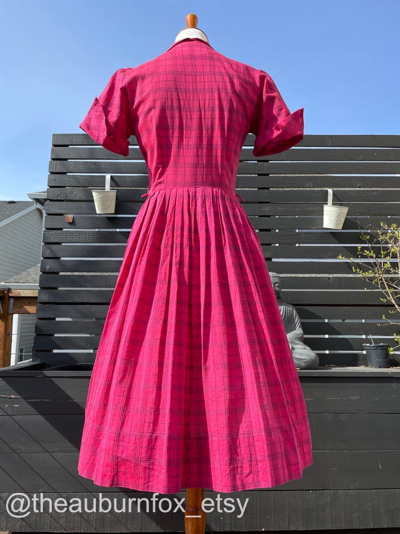 50's Raspberry Red Crisscross Pattern Button Down… - image 7