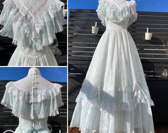 80's Icy Blue Floral & Lace Gunne Sax Formal Dress Sz S