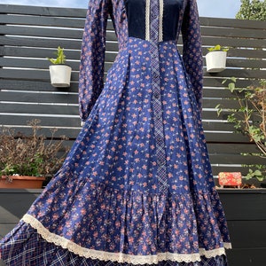 70's Gunne Sax Midnight Blue Floral Button Down Dress With Velvet Trim ...