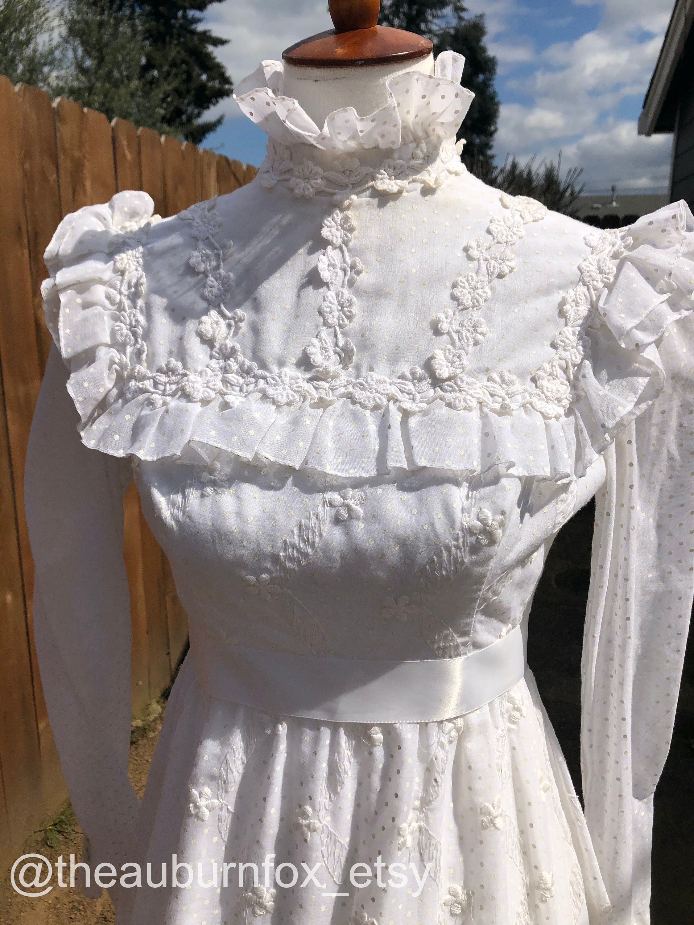 70's White Prairie Polka Dot Wedding Dress With Embroidery Sz XS