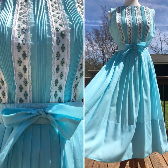 50's Sky Blue L'Aiglon Midi Dress Sz M