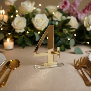 Wedding Table Numbers Gold Mirror Acrylic, Personalized Laser Cut Table Numbers, Modern Wedding Decor, Elegant Table Sign, Custom Numbers Bild 2