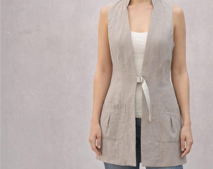 Sleeveless linen blazer