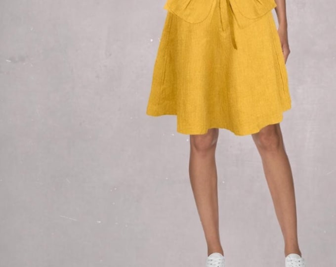 Billowing skirt made of washed linen with separate belt