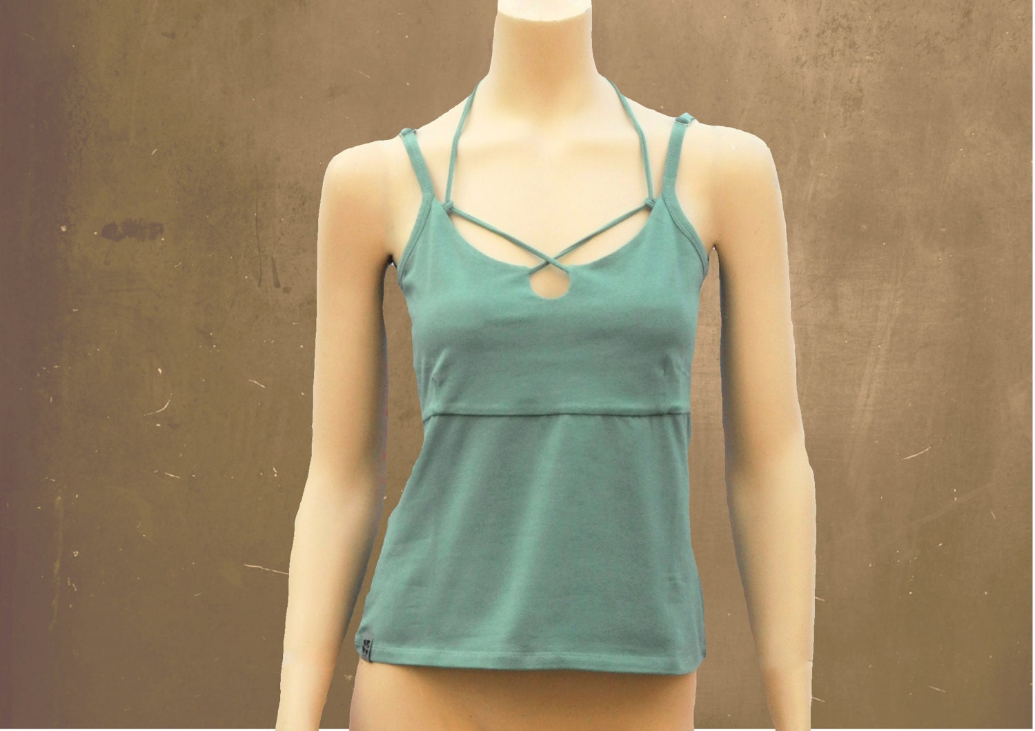string tops online