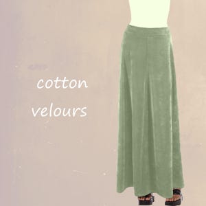 Velvet maxi skirt in hourglass line