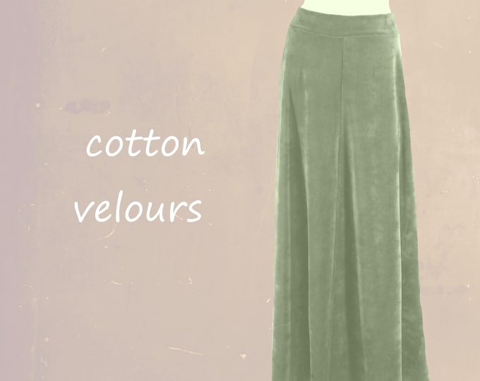 Velvet maxi skirt in hourglass line