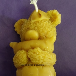 Hatch cub with its pillow in pure beeswax