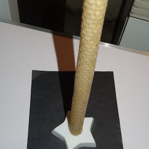 honeycomb beeswax candle