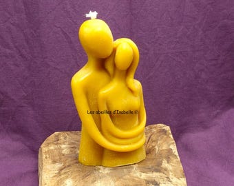 &quot;Embracing couple&quot; candle made from pure natural beeswax