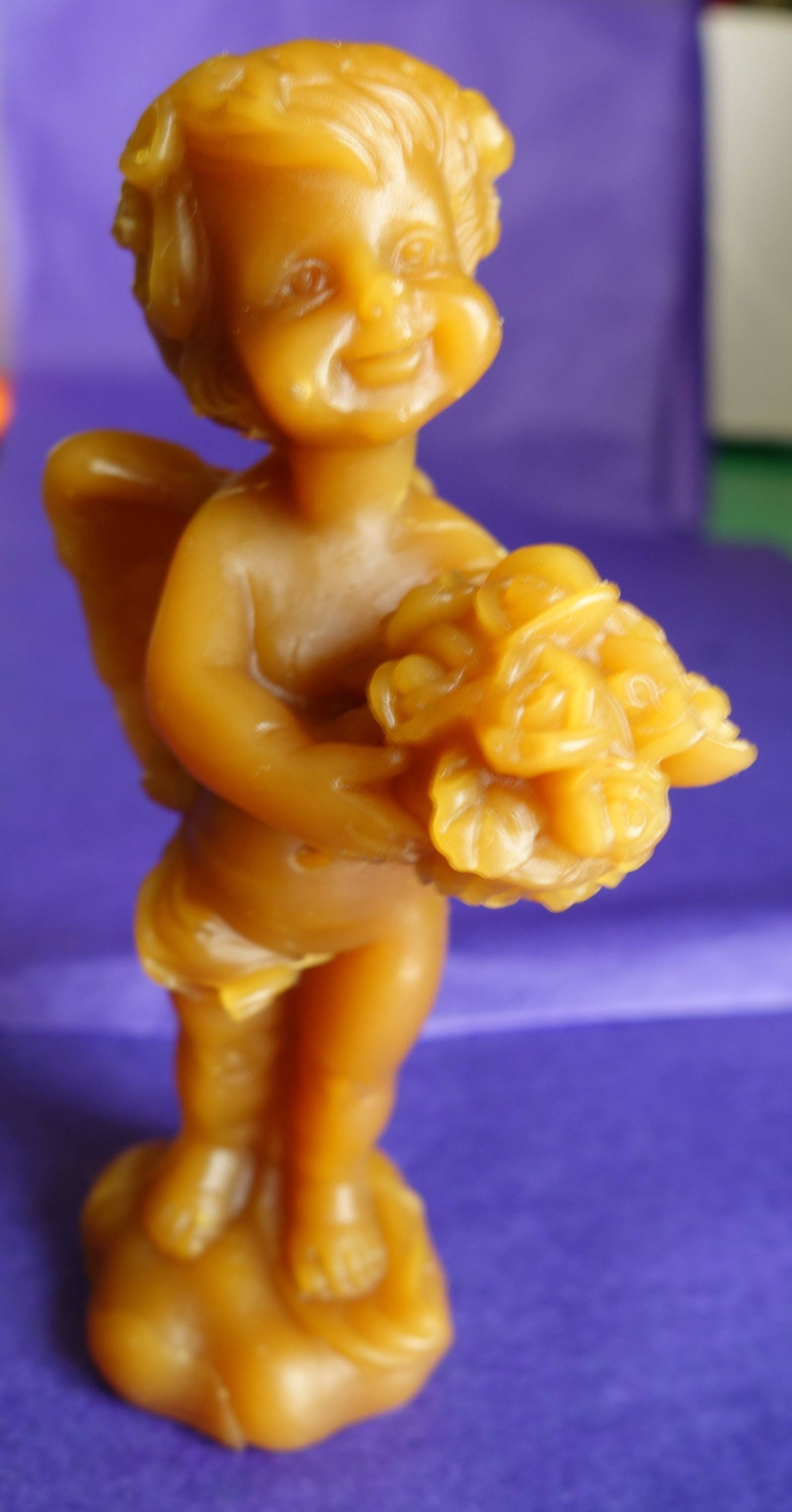 Bougie en Pure Cire d'abeille Ange Au Bouquet