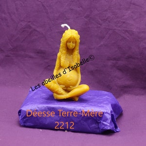 Candle in pure beeswax - Goddess Mother Earth