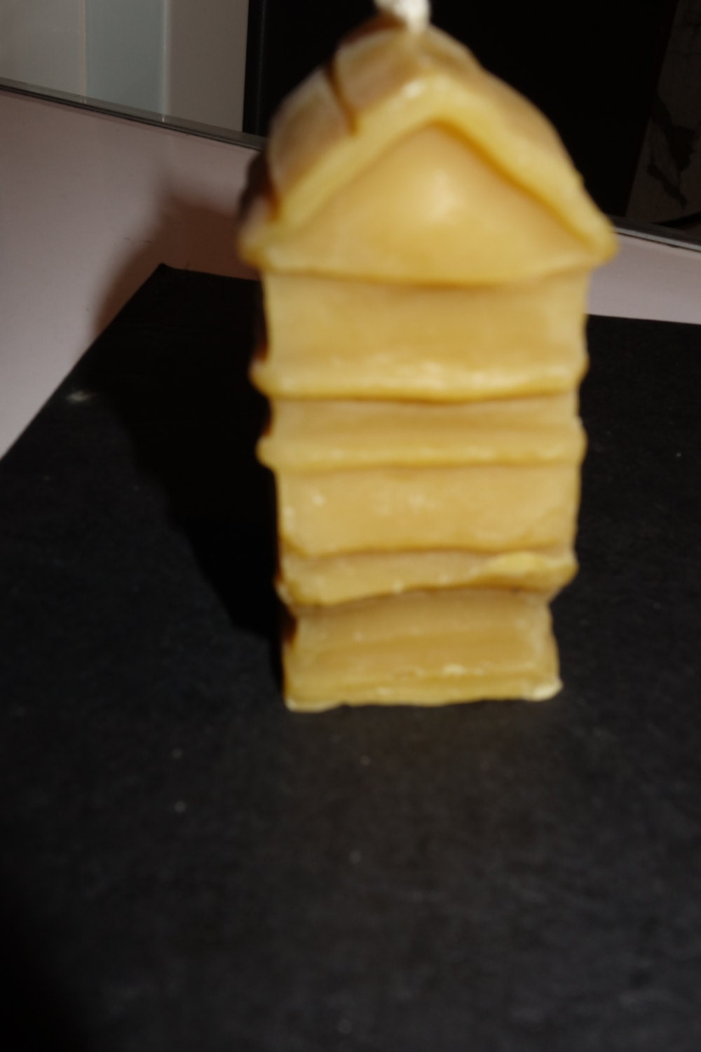 Bougie Ruche Carrée en Cire d'abeille