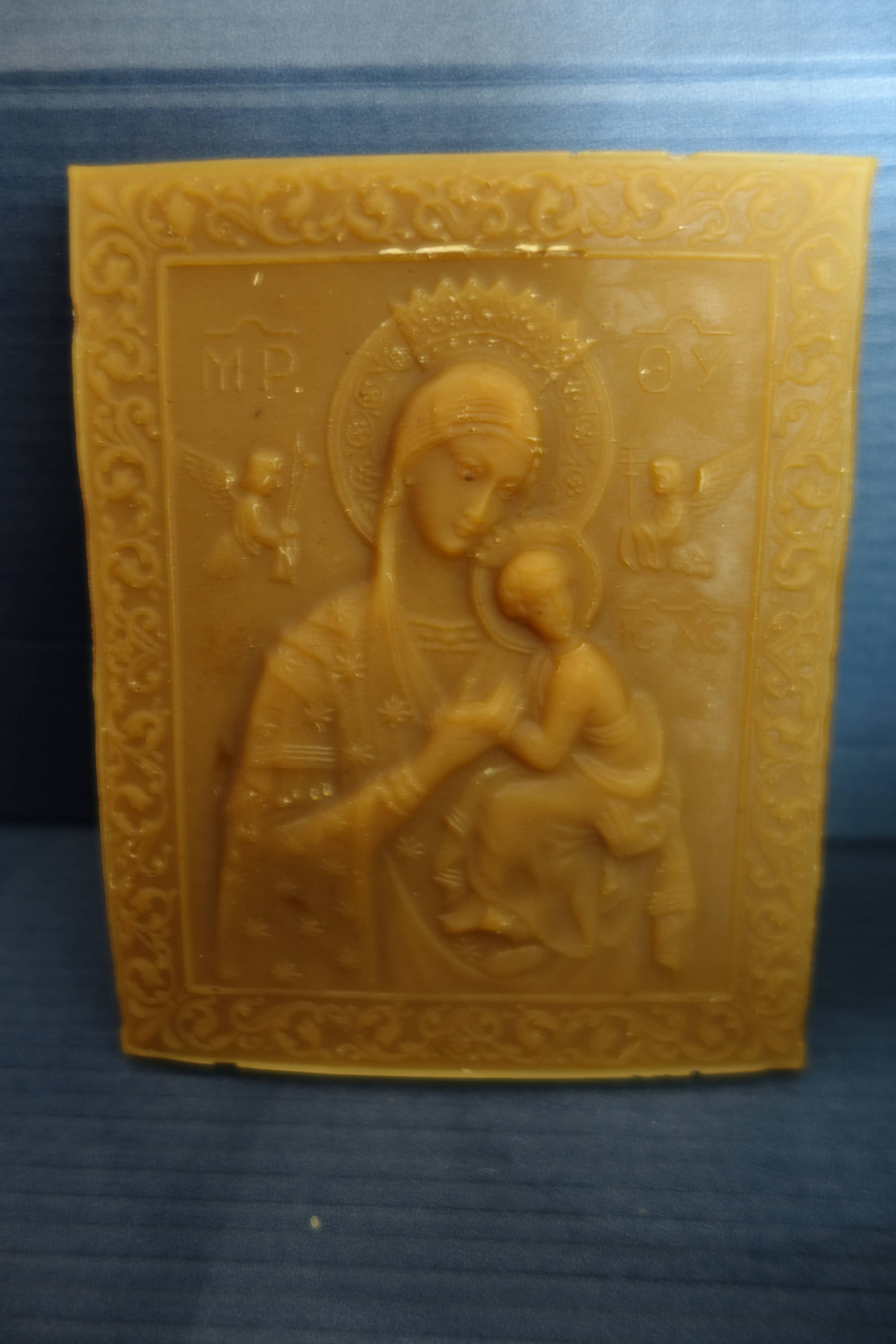 Plaque Ornementale Piétat en Pure Cire d'abeille