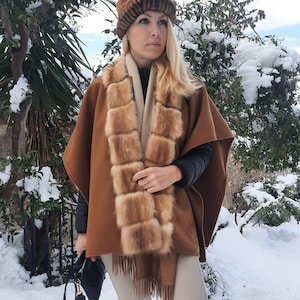 New Collection Marten Fur Trim Wool Camel Color Free Size Elegant Ladies Stole Cape Wrap Poncho