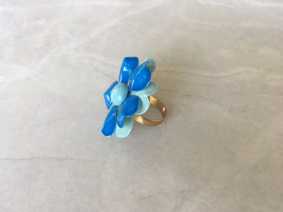 Vintage blue enamel flower ring mod 60's 70's era… - image 8