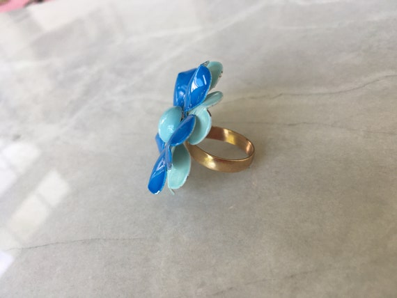 Vintage blue enamel flower ring mod 60's 70's era… - image 9