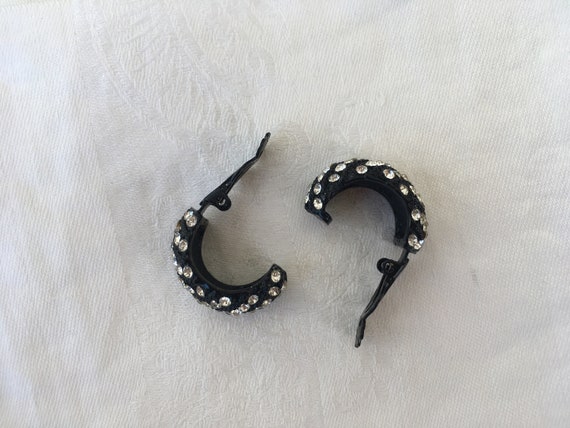 Vintage earrings black hoop clip rhinestones mid-… - image 5