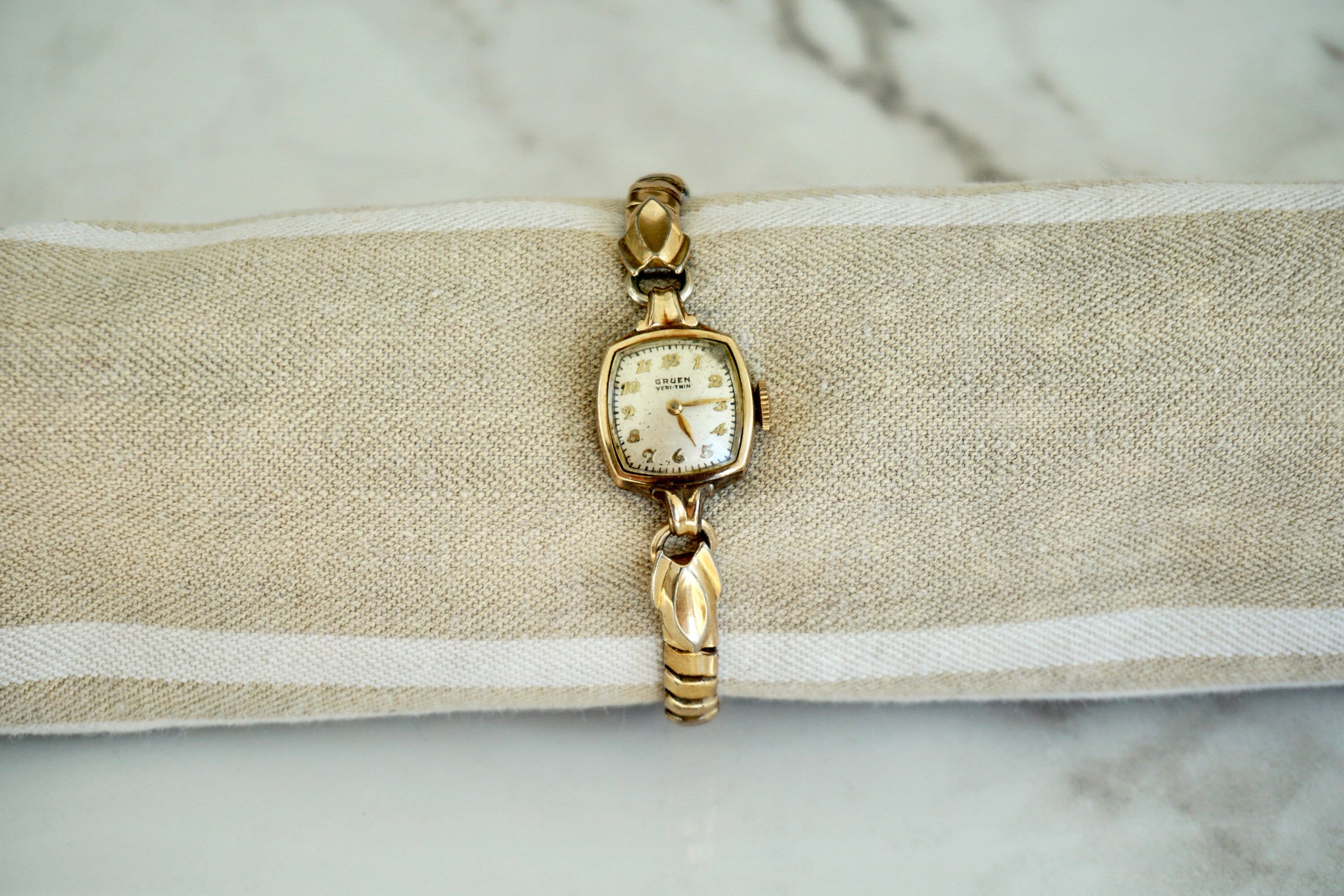 Thin strap watches store for ladies