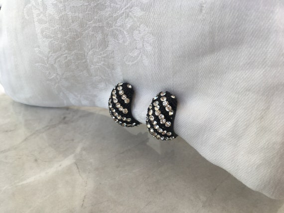 Vintage earrings black hoop clip rhinestones mid-… - image 3