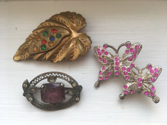 Vintage pins and dress clips lot rhinestones Butt… - image 1