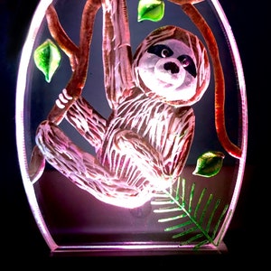 Sniggle Sloth Bearded Dragon Lazy Lizard 3D Illusion LED Night Light Sign  Nightstand Desk Lamp