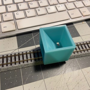 N Scale 1:160 Ballast Spreader, Set of two