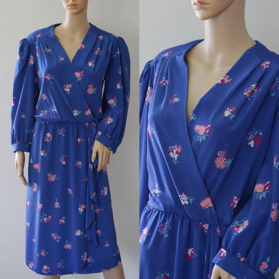 SALE - Pretty 70s/80s Blue Floral Dress