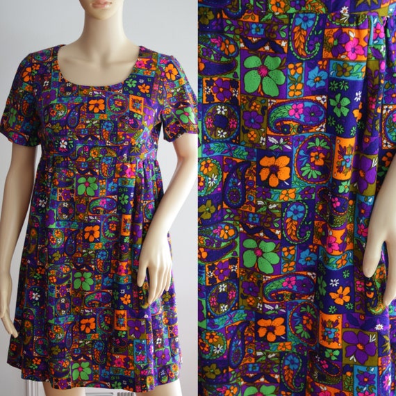 Groovy 60s/70s Colorful Dress