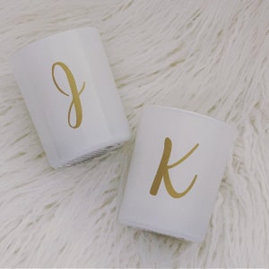 Vela de soja personalizada con monograma// Personalización/Regalos de dama de honor/Decoración del hogar/Fecha personalizada/Boda/San Valentín/