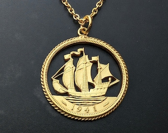 Naszyjnik z półpensa (1937-1967) – wycinana moneta z linowym brzegiem