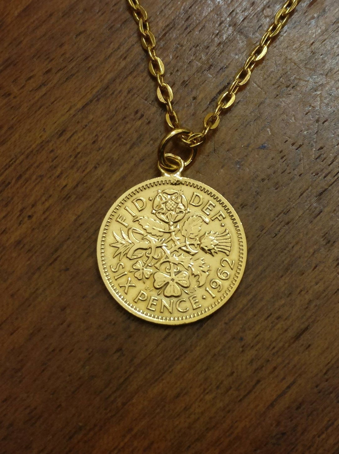 シックスペンス(1953-1967) - 金メッキコインネックレス