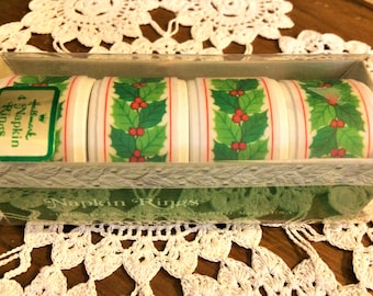 Vintage Set of 4 Hallmark Christmas Holly Napkin Rings w/Orig. Box