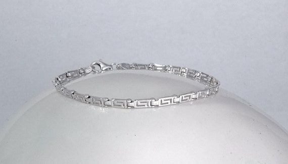 Tiny silver meander bracelet
