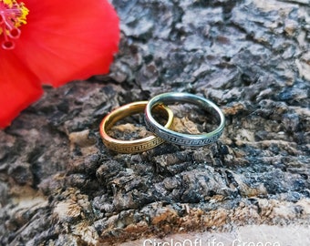 Anillo de acero con meandro, anillo de acero con llave griega