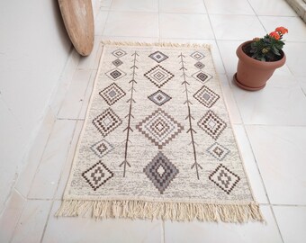 2x3 Washable Kilim Rug: Bohemian Brown & Cream Cotton Area Rug