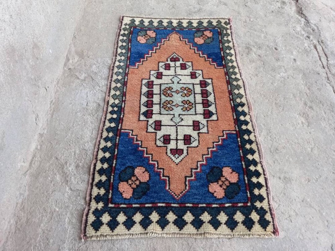 Tukish Wool Rug Vintage Turkish Wool Rug: Peach & Blue Anatolian Oushak Rug (3.2x1.9 Ft ...
