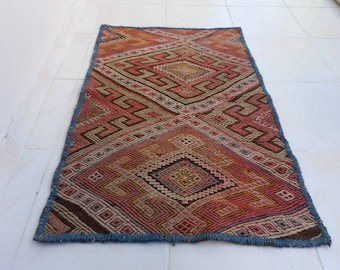 Vintage Turkish Kilim Rug: Handwoven Wool Doormat (3.2x2.1 ft)